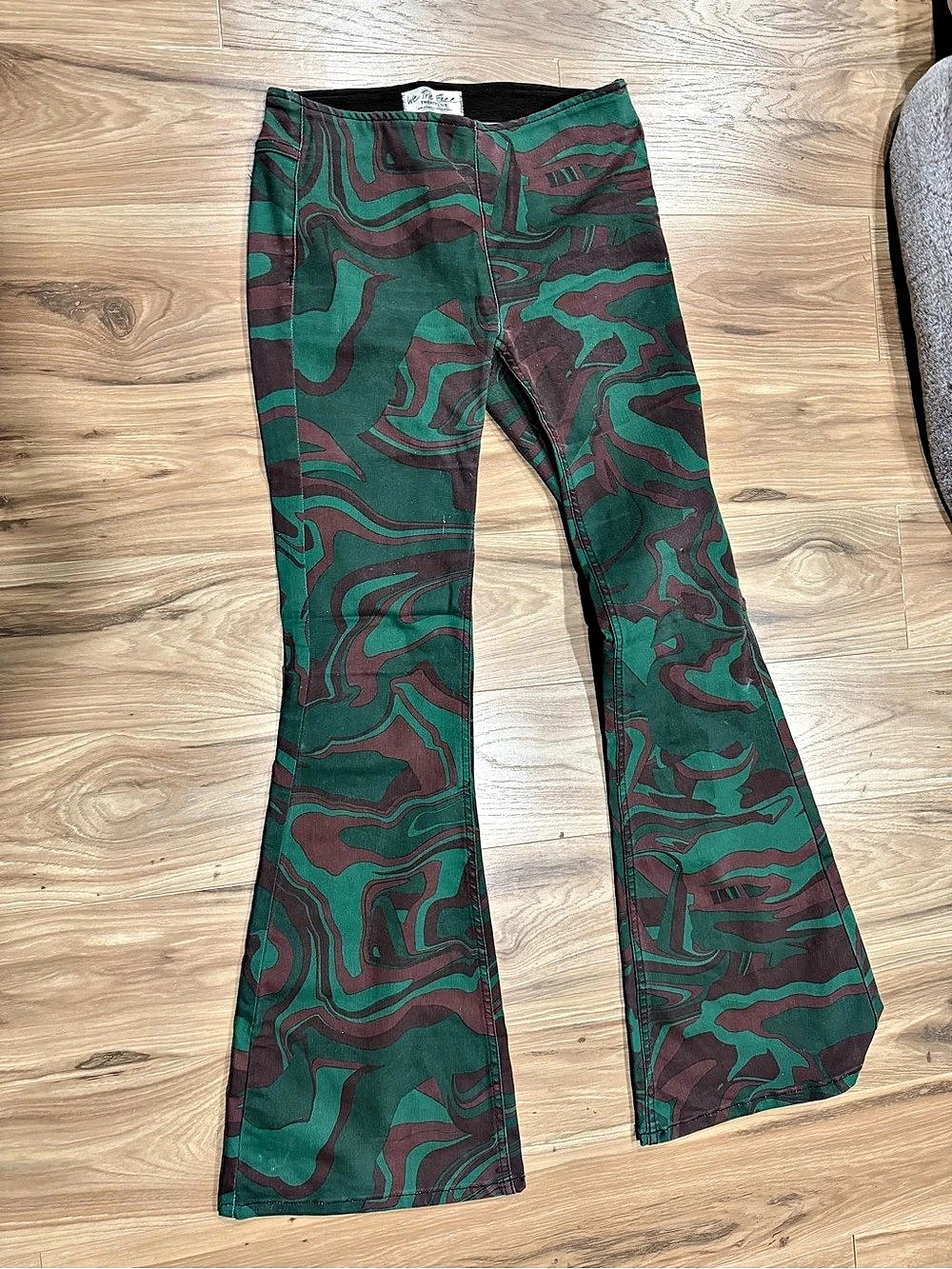 We The Free Abstract Flare Pants in Green & Brown Size 26